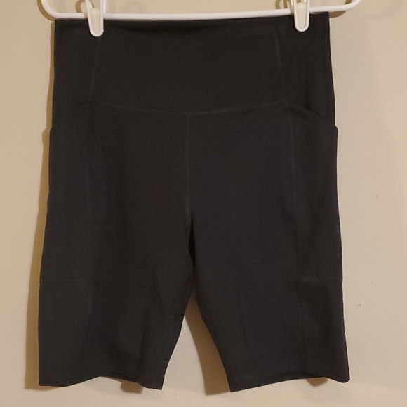 girlfriend collective Pants - Girlfriend Collective biker shorts w/pockets